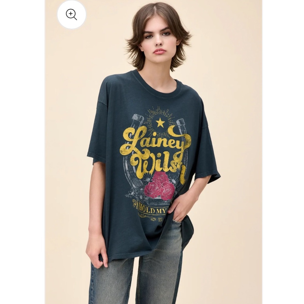 NEW Daydreamer Lainey Wilson T-shirt- Onesize